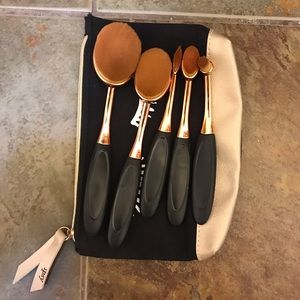 Brush set